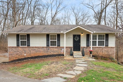 3353 Forest Heights Cir, Lenoir City, TN, 37772-5323 | Card Image