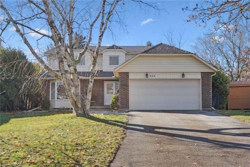 424 Clairbrook Cres, Waterloo, ON, N2L5V7 | Card Image