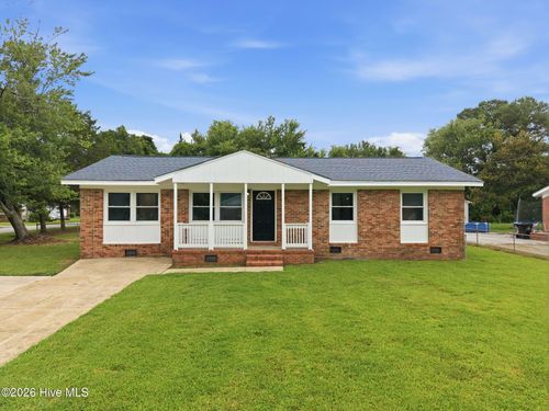 1 Berkshire Dr, Jacksonville, NC, 28546-5402 | Card Image