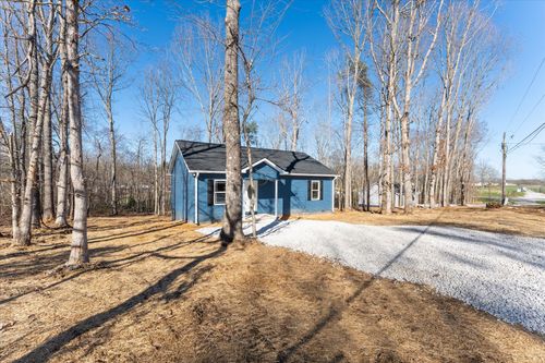 17 Central St, Tracy City, TN, 37387-5400 | Card Image