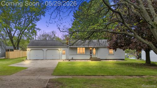 4407 Gilbert St, Columbiaville, MI, 48421-9125 | Card Image