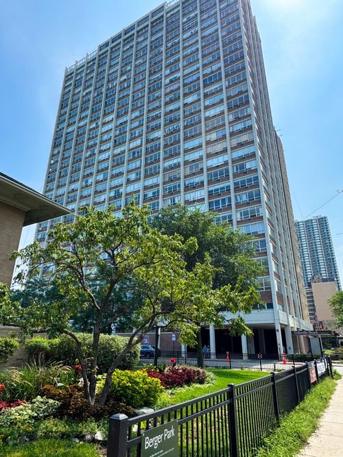 apt-2307-6171 N Sheridan Rd, Chicago, IL, 60660-2857 | Card Image