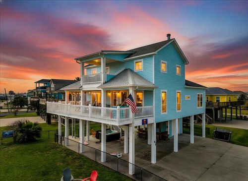 839 Eastview, Crystal Beach, TX, 77650 | Card Image