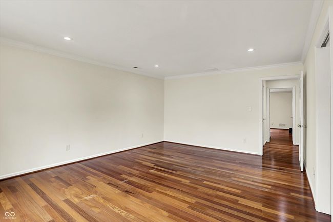 423 Bent Tree Ln, Condo with 2 bedrooms, 3 bathrooms and null parking in Indianapolis IN | Image 33