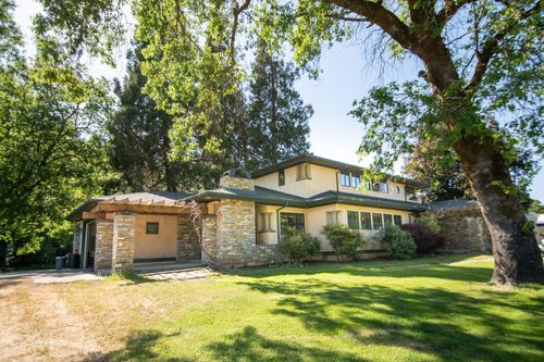 2440 Hugo Rd, Merlin, OR, 97532-8780 | Card Image