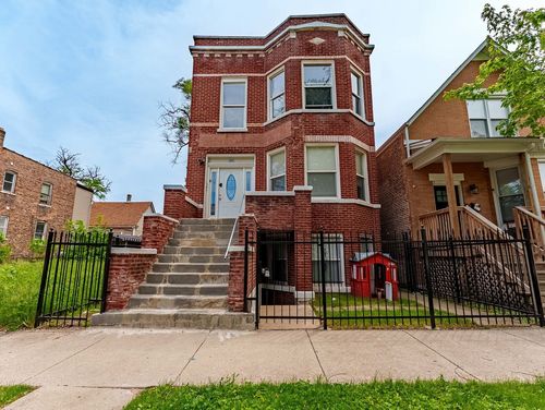 g-555 N Lawler Ave, Chicago, IL, 60644-1656 | Card Image