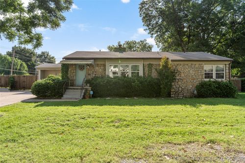 1640 41st St, Tulsa, OK, 74105-4020 | Card Image