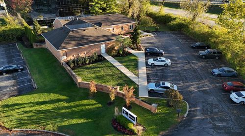 480 Colonial Pkwy, Columbus, OH, 43214-3402 | Card Image