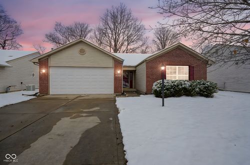 6038 White Birch Dr, Fishers, IN, 46038-4000 | Card Image