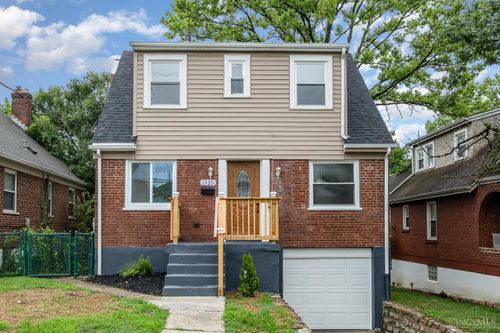 1520 Manss Ave, Cincinnati, OH, 45205-1053 | Card Image