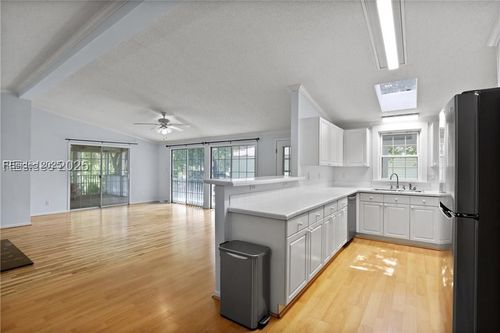 10 Chipwood Ln, Bluffton, SC, 29910-6106 | Card Image