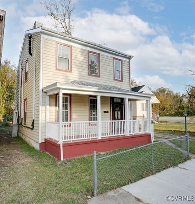 437 Byrne Street, House other with 3 bedrooms, 2 bathrooms and null parking in Petersburg VA | Image 2