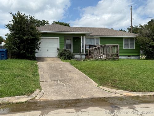 911 E Polk Ave, McAlester, OK, 74501-4225 | Card Image