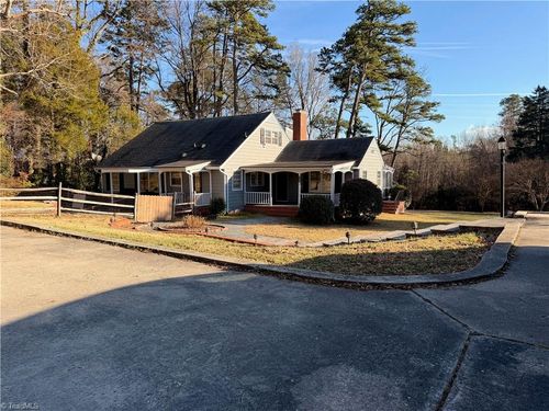 3409 Woodlea Dr, Greensboro, NC, 27406-5841 | Card Image