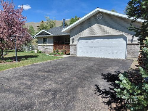 281 Tendoy St, Bellevue, ID, 83313-5097 | Card Image