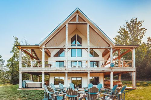 12039 Flowers Rd, Rockbridge, OH, 43149-9533 | Card Image