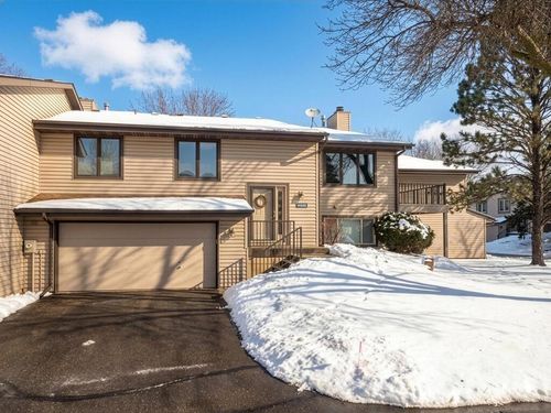 14686 Embry Path, Apple Valley, MN, 55124-6670 | Card Image