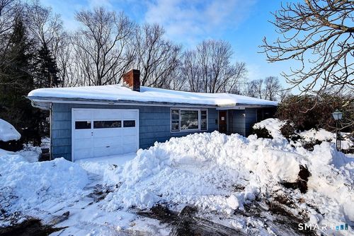 137 Lincoln St, Naugatuck, CT, 06770-3303 | Card Image