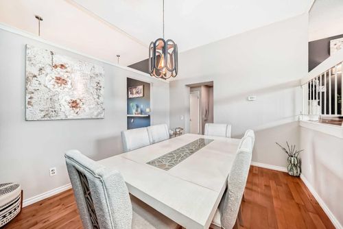 438 Brae Glen Cres Sw, Calgary, AB, T2W1B6 | Card Image