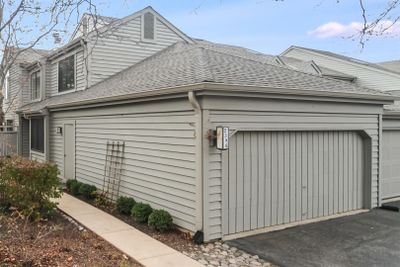 2396 Oak Hill Road S, Townhouse with 3 bedrooms, 3 bathrooms and 2 parking in Lake Barrington IL | Image 1