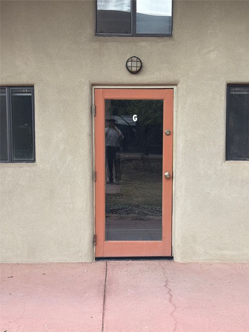 g-901 W San Mateo, Santa Fe, NM, 87505 | Card Image