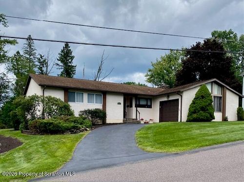135 Sumner Ave, South Abington Township, PA, 18411-2223 | Card Image