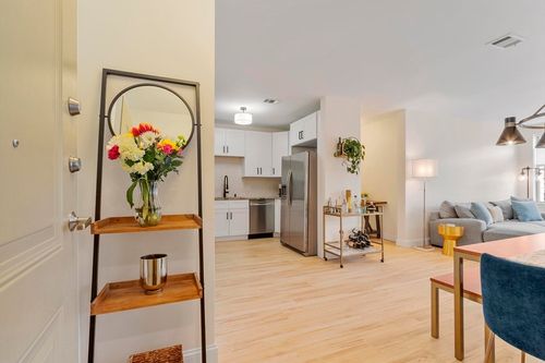 225-4 Harvest Dr, North Andover, MA, 01845-6366 | Card Image