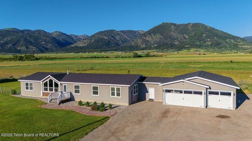 2779 Thayne Bedford Rd, Thayne, WY, 83127-9713 | Card Image