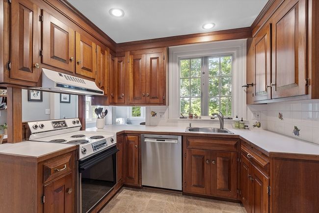 79 Cheever Cir, House other with 3 bedrooms, 3 bathrooms and 2 parking in Andover MA | Image 11