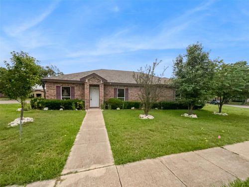 1822 Vine Dr, Garland, TX, 75040-4658 | Card Image
