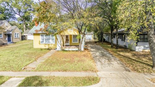 2317 Honeysuckle Ave, Fort Worth, TX, 76111-1434 | Card Image