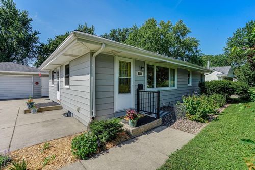 8333 32nd Ave N, Crystal, MN, 55427-2501 | Card Image