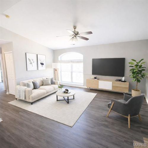 h-652 Green Jade Dr, Fenton, MO, 63026-6587 | Card Image