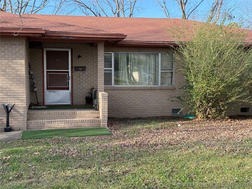 720 W Young St, Morris, OK, 74445-2048 | Card Image