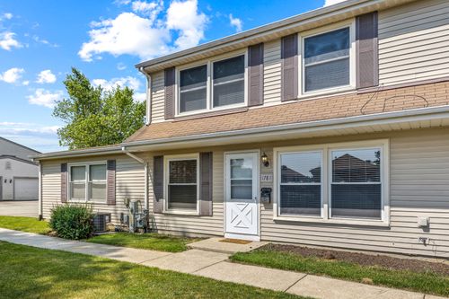 1781 Queensbury Cir, Hoffman Estates, IL, 60169-6837 | Card Image