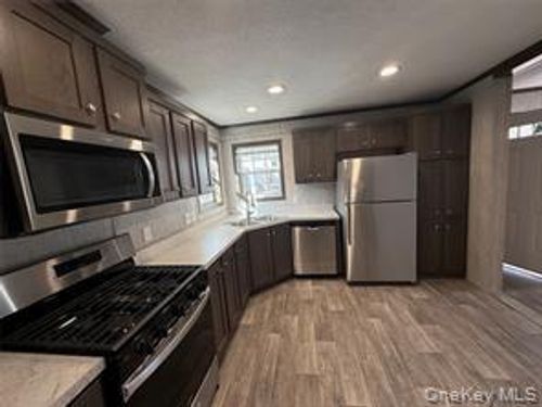 2898 Us Route 9w, New Windsor, NY, 12553-5423 | Card Image