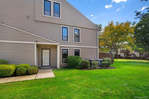 1901-100 Daly Boulevard, Hempstead, NY, 11572 | Card Image