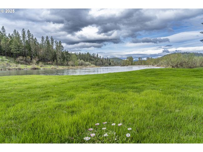503 Quail Ln, House other with 3 bedrooms, 4 bathrooms and 3 parking in Grants Pass OR | Image 5