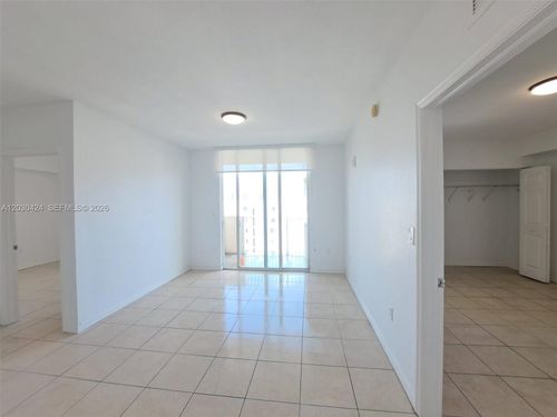 903-120 Sw 8th Ave, Miami, FL, 33130-1276 | Card Image