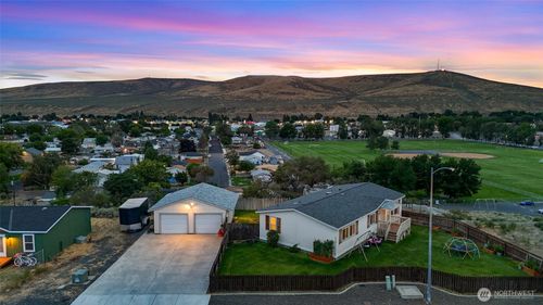403 Hilltop Dr, Ephrata, WA, 98823-2273 | Card Image