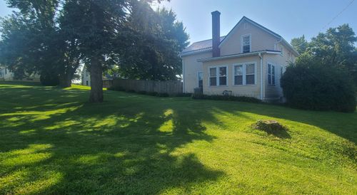 302 E Van Buren Street, Garnavillo, IA, 52049 | Card Image