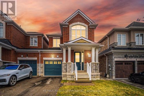 9 Maple Trail Rd, Caledon, ON, L7C3Z3 | Card Image