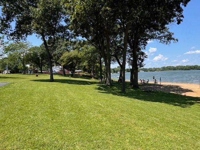 304 Highmoor Dr, House other with 2 bedrooms, 1 bathrooms and 2 parking in Round Lake Park IL | Image 15