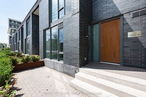 101-118 Varna Dr, North York, ON, M6A0C8 | Card Image