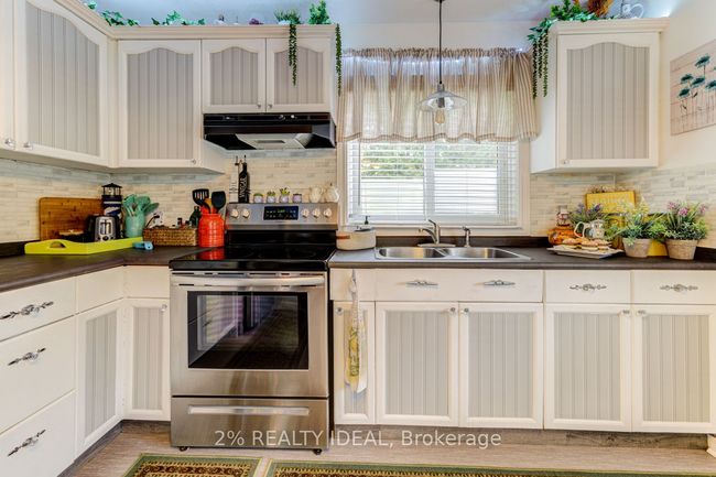 141 River Rd E, House other with 2 bedrooms, 2 bathrooms and 7 parking in Wasaga Beach ON | Image 18
