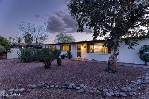129 N Columbus Boulevard, Tucson, AZ, 85711 | Card Image