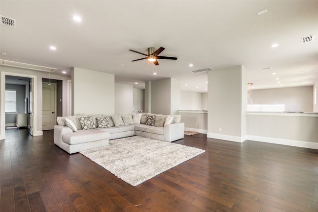 7281 Waters Edge Dr, House other with 5 bedrooms, 4 bathrooms and null parking in The Colony TX | Image 5