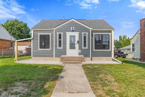 3263 S 22nd St, Milwaukee, WI, 53215-4406 | Card Image