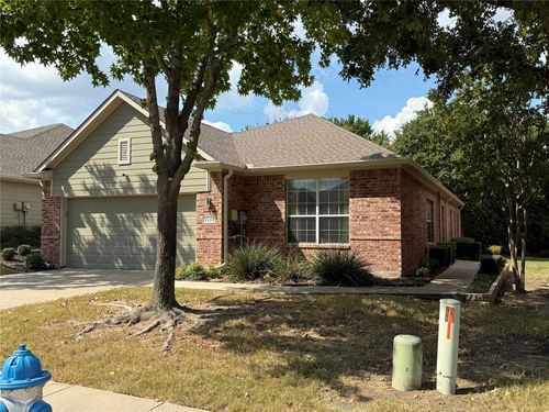 3225 Judge Holland Ln, Plano, TX, 75025-5298 | Card Image