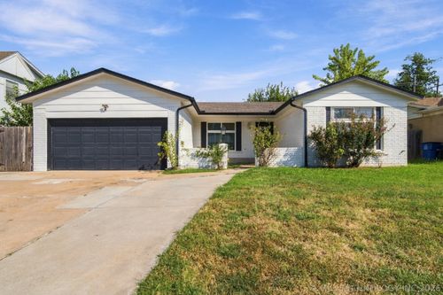 11819 27th St, Tulsa, OK, 74129-8009 | Card Image